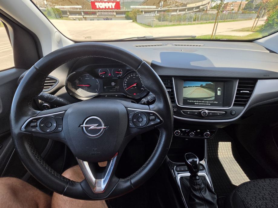 Opel Crossland 1,5 dci, fotografija 4