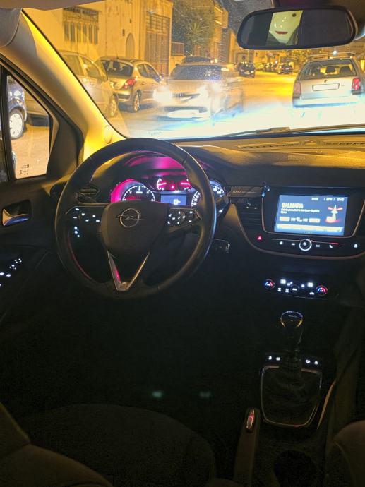 Opel Crossland 1,5 dci, fotografija 5