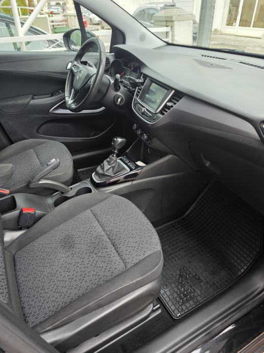 Opel Crossland 1,5 dci, fotografija 7