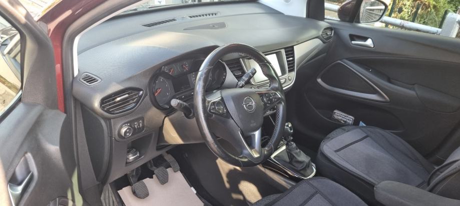 Opel Crossland 1,5 D, fotografija 9
