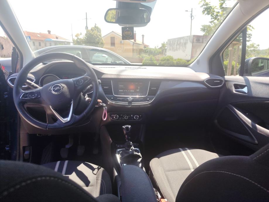 Opel Crossland Blitz 1.2 Turbo 110KS, fotografija 4