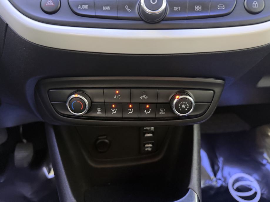 Opel Crossland X 1.2 Turbo - LED, kamera, navigacija, alu 16", fotografija 15