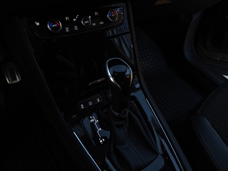 OPEL GRANDLAND 1.2 AUTOMATIK, Innovation Oprema, SERVISNA, 2021, 65tkm, fotografija 17
