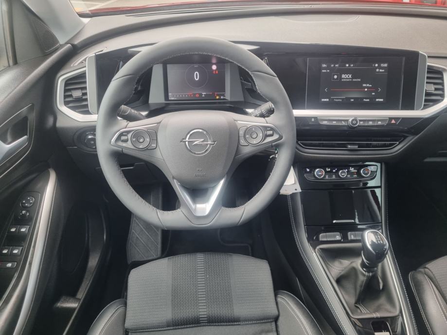 Opel Grandland 1.2 Turbo - SAMO 11.303km - POTRJENA SERVISNA, fotografija 10