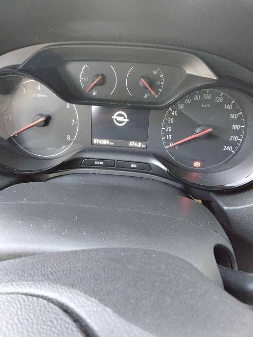 Opel Grandland 1,5 CDTI, fotografija 6