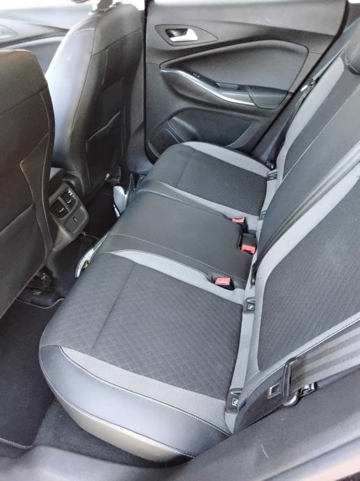 Opel Grandland 1,5 CDTI, fotografija 9