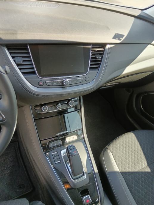 Opel Grandland 1,6 Turbo automatik phev, fotografija 2