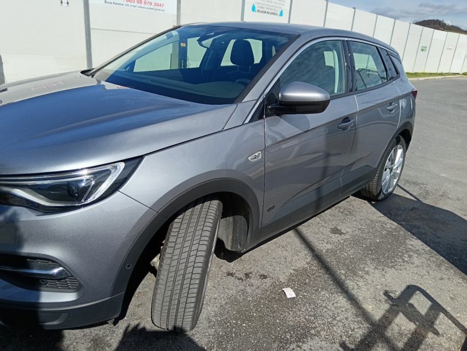 Opel Grandland 1,6 Turbo automatik phev, fotografija 8