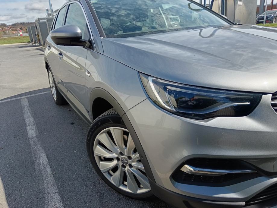 Opel Grandland 1,6 Turbo automatik phev, fotografija 11