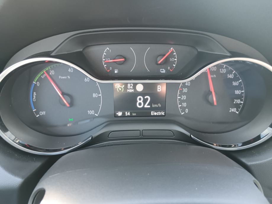 Opel Grandland 1,6 Turbo automatik phev, fotografija 14