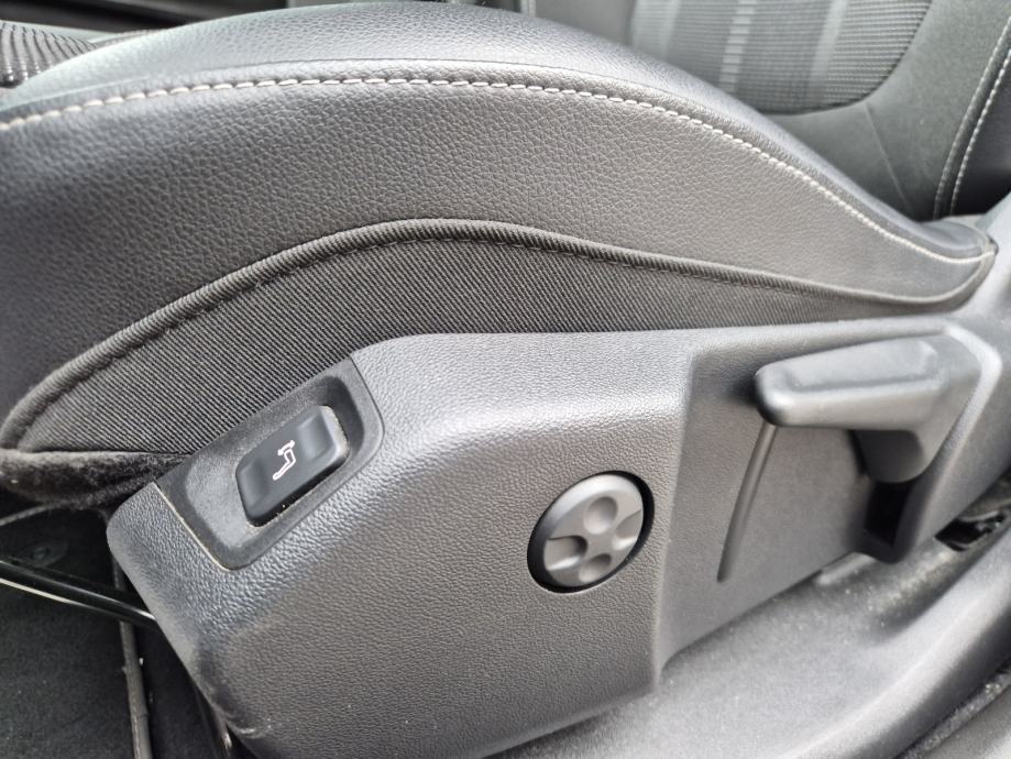 Opel Grandland GS Line 1,2 Turbo 96 kW, fotografija 16