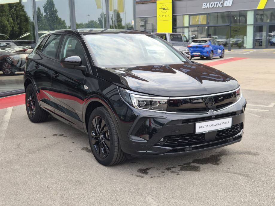 Opel Grandland GS Line 1,2 Turbo 96 kW, fotografija 3