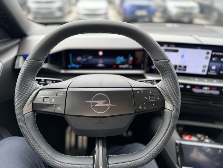 OPEL GRANDLAND ULTIMATE PLUG-IN 2026, fotografija 12