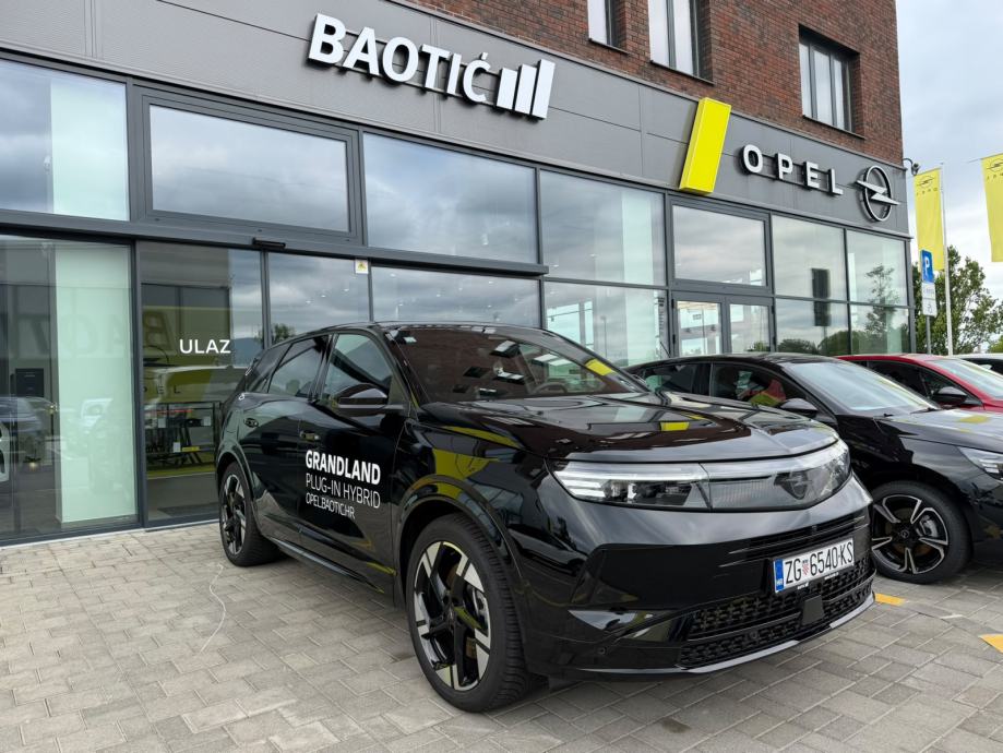 OPEL GRANDLAND ULTIMATE PLUG-IN 2026, fotografija 3