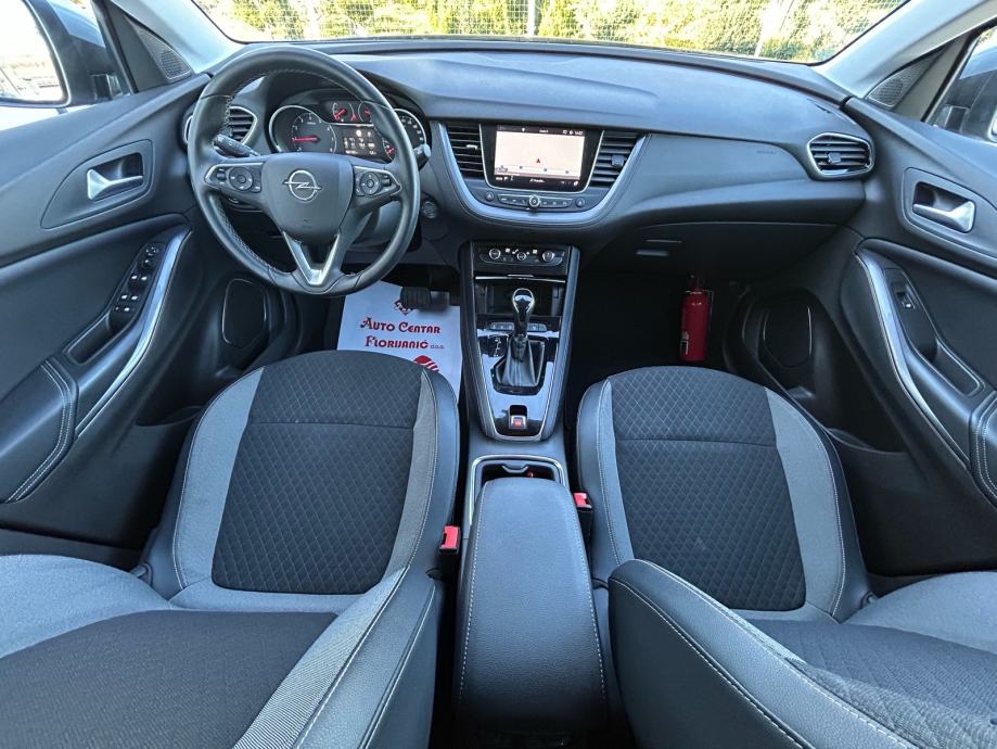 Opel Grandland X 1,2 Turbo 2018.,AUTOMATIK, VEL.SERVIS, ALU 18, NAVI, fotografija 9