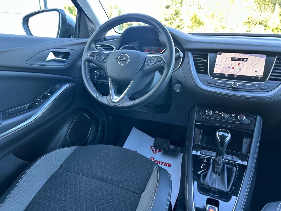 Opel Grandland X 1,2 Turbo 2018.,AUTOMATIK, VEL.SERVIS, ALU 18, NAVI, fotografija 12