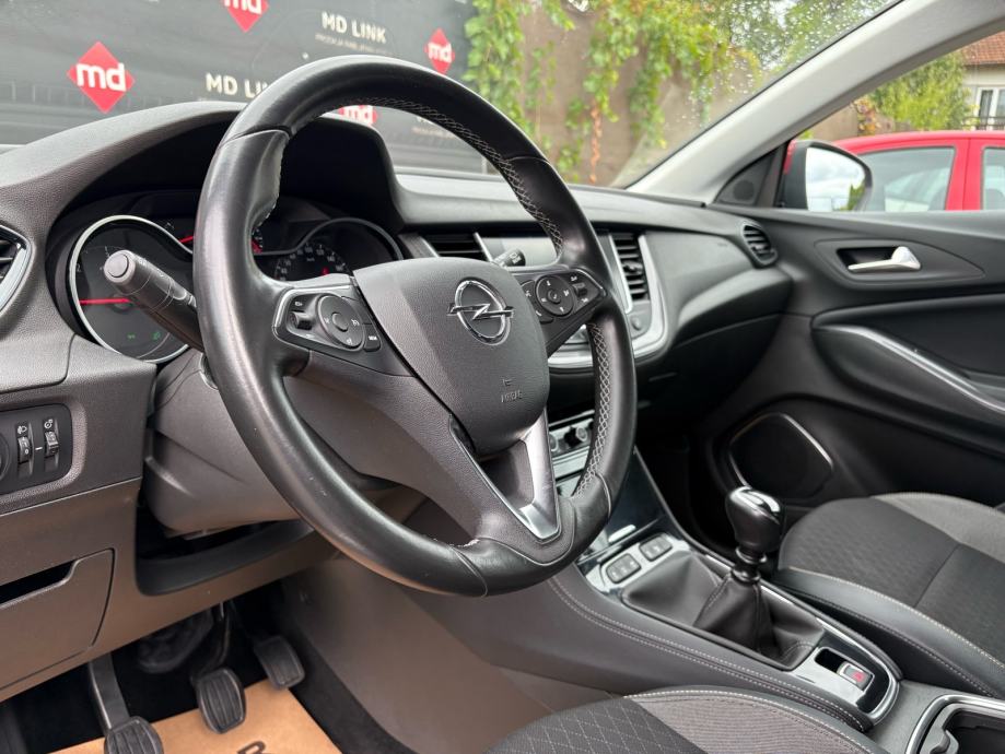 Opel Grandland X 1.6 CDTI, fotografija 8