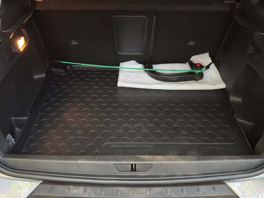 OPEL GRANDLAND X 1.6 DIESEL, 88kw 120 KS/ WEBASTO/ BOGATI PAKET OPREME, fotografija 14
