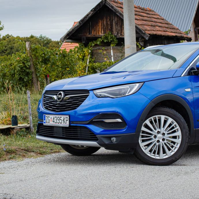 Opel Grandland X 300ks hybrid, fotografija 6