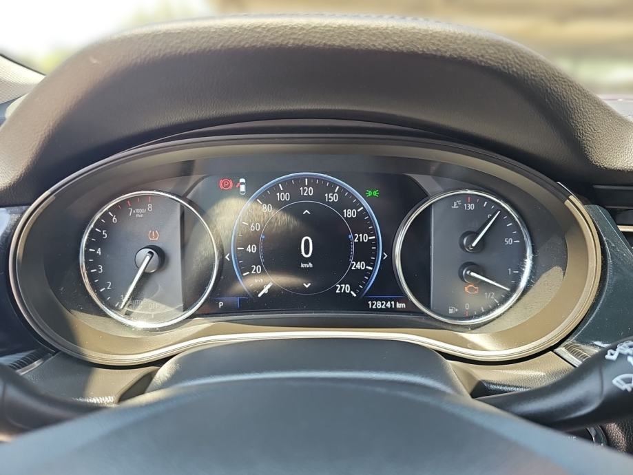 Opel Insignia 1.5 16V Turbo Innovation AT, fotografija 16