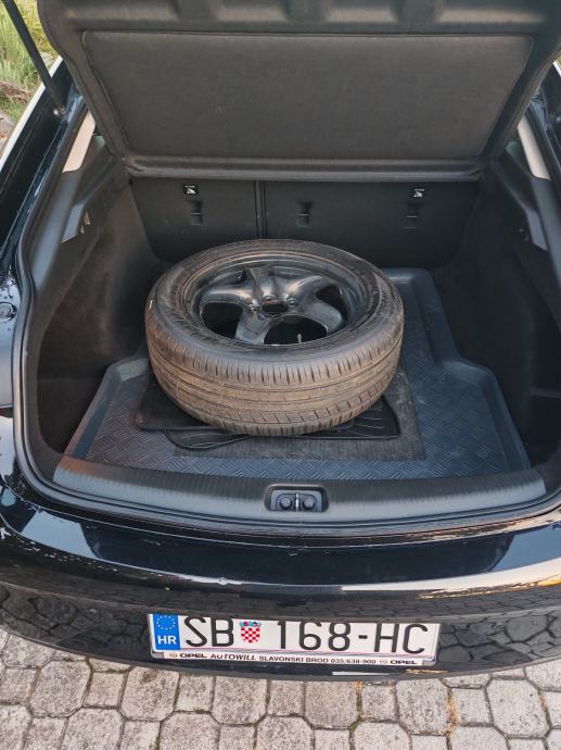 Opel Insignia 1,5 automatik, fotografija 12