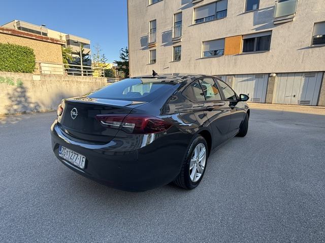 Opel Insignia 1,5 D, fotografija 17