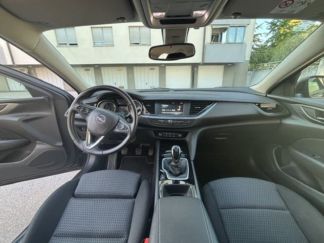 Opel Insignia 1,5 D, fotografija 13