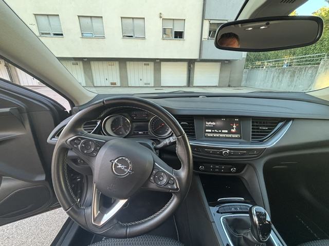 Opel Insignia 1,5 D, fotografija 12