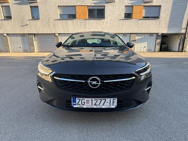 Opel Insignia 1,5 D, fotografija 3
