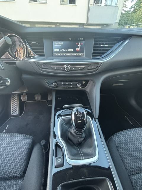 Opel Insignia 1,5 D, fotografija 11