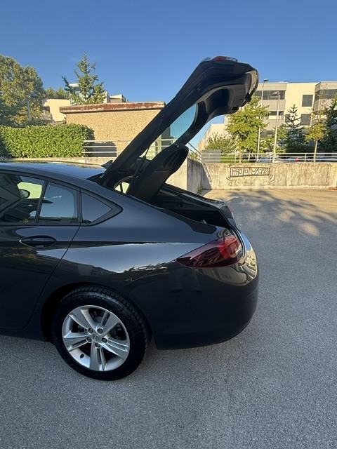 Opel Insignia 1,5 D, fotografija 6
