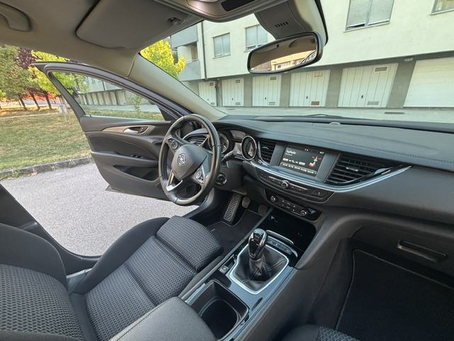 Opel Insignia 1,5 D, fotografija 15