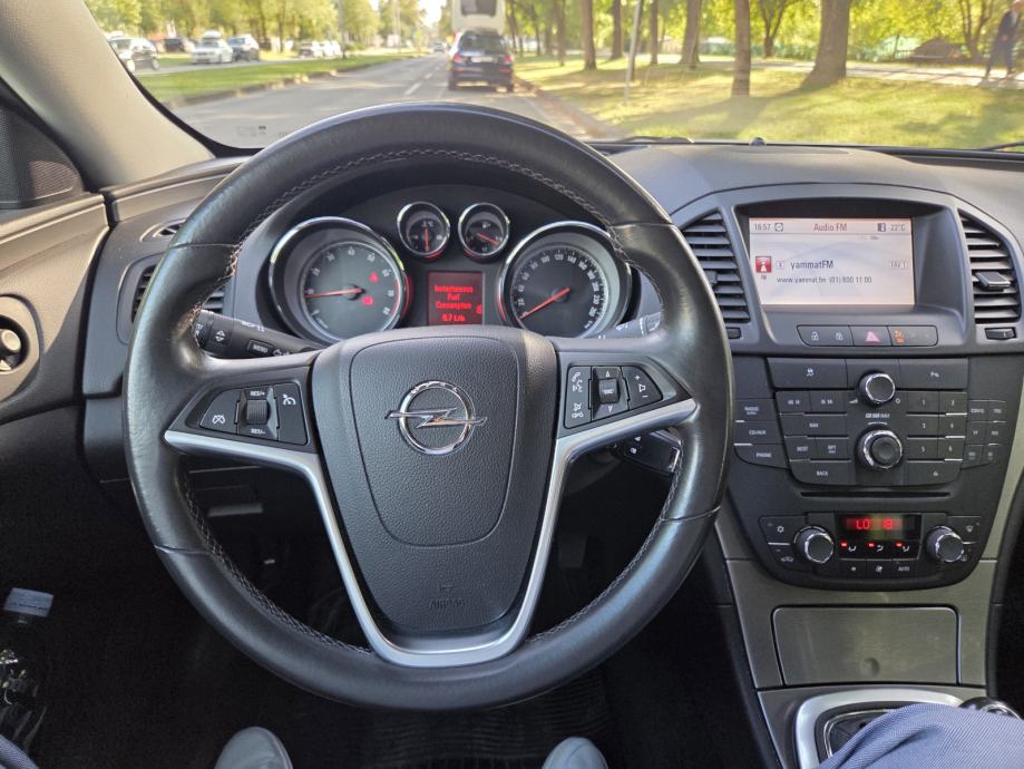OPEL INSIGNIA 1.6 16V 2010. 147.000 km PRVI VLASNIK KAO NOVI, fotografija 16