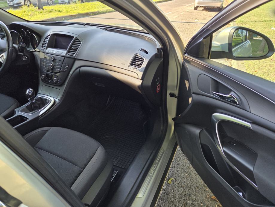 OPEL INSIGNIA 1.6 16V 2010. 147.000 km PRVI VLASNIK KAO NOVI, fotografija 14
