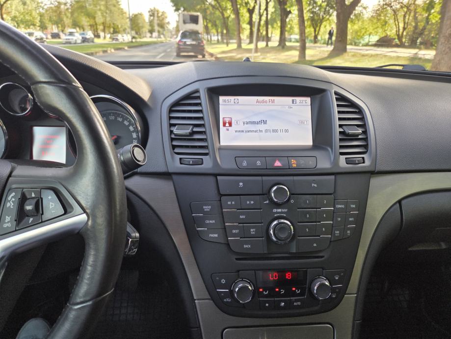 OPEL INSIGNIA 1.6 16V 2010. 147.000 km PRVI VLASNIK KAO NOVI, fotografija 15