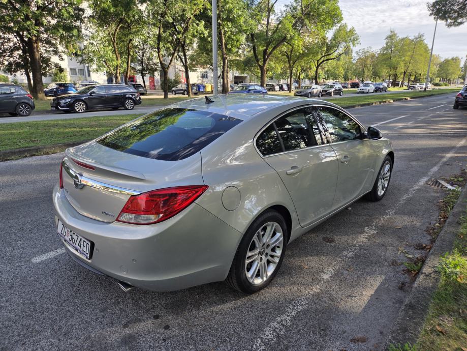 OPEL INSIGNIA 1.6 16V 2010. 147.000 km PRVI VLASNIK KAO NOVI, fotografija 6