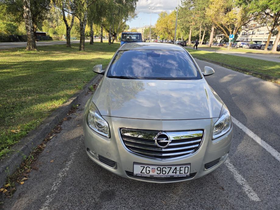 OPEL INSIGNIA 1.6 16V 2010. 147.000 km PRVI VLASNIK KAO NOVI, fotografija 7