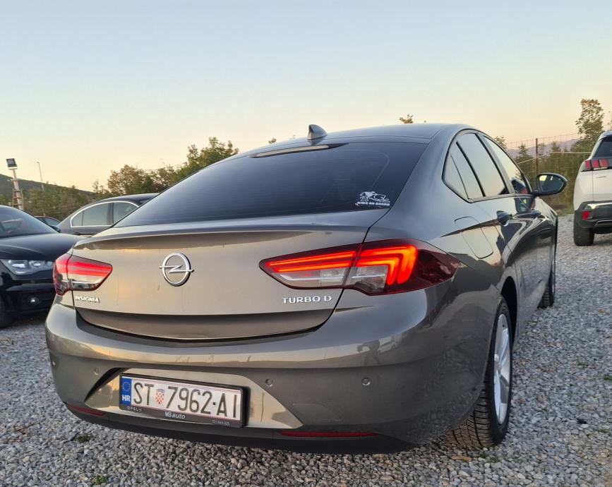 Opel Insignia 1.6 CDTi automatik, fotografija 3