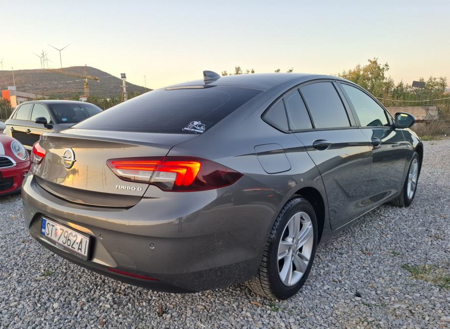 Opel Insignia 1.6 CDTi automatik, fotografija 4