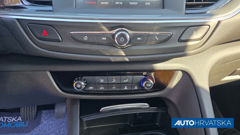 OPEL INSIGNIA 1,6 CDTI EDITION - Jamstvo 15 mjeseci, 10.490,00 €, fotografija 18