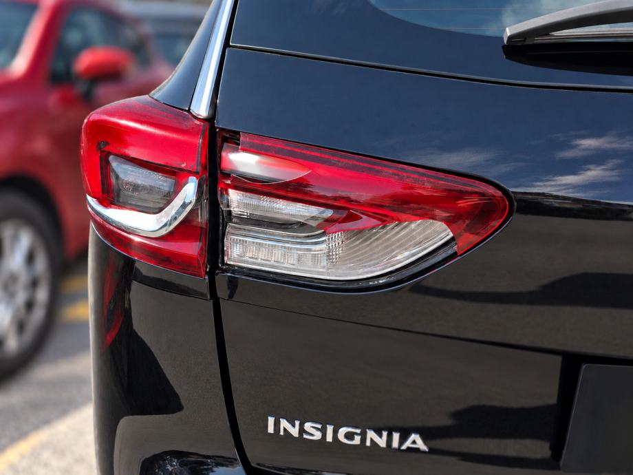 Opel Insigniju Sports Tourer 1.6 CDTI s automatskim mjenjačem, 12/2018, fotografija 9