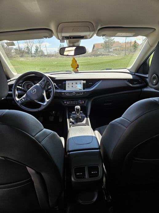 Opel Insignia 1,6 CDTI, fotografija 4