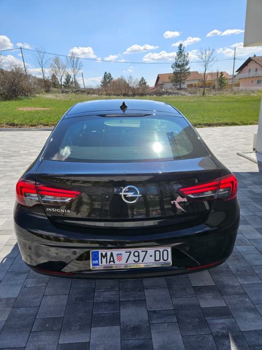 Opel Insignia 1,6 CDTI, fotografija 3