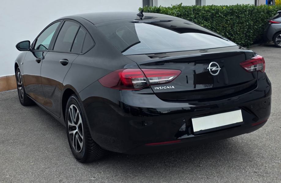 Opel Insignia 1,6 CDTI * VIRTUAL COCKPIT * RADAR * NAVIGAVIJA *, fotografija 5