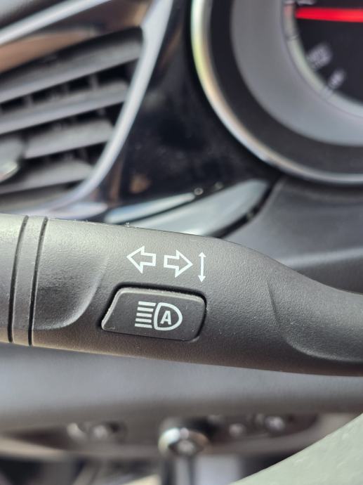 Opel Insignia 1,6 Turbo, fotografija 10