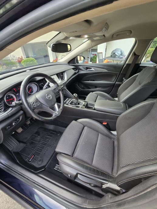 Opel Insignia 1,6 Turbo, fotografija 12