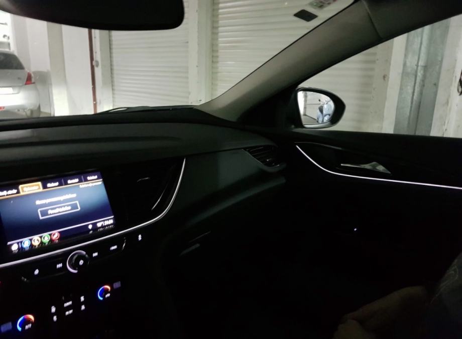 Opel Insignia (121 kW) - PRVI VLASNIK, LED Matrix, NOVE PREMIUM GUME, fotografija 13