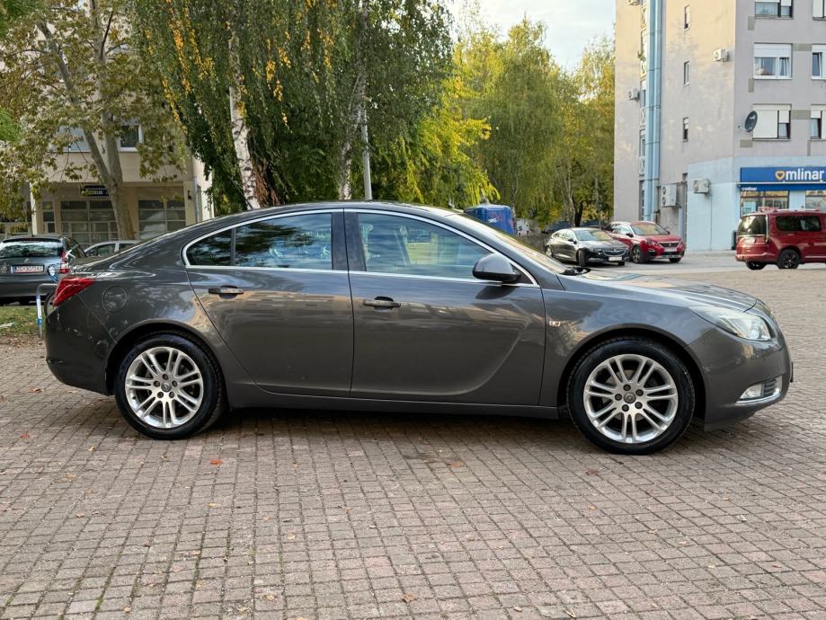 Opel Insignia 2.0 CDTI 96 kW, fotografija 2