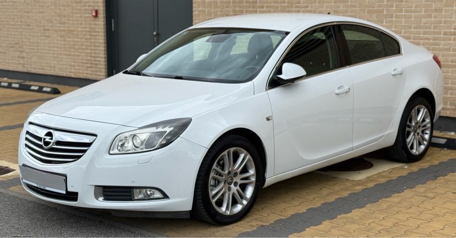 Opel Insignia 2.0 CDTI•Cosmo•Automatska klima•Tempomat•Koža•Xenon•Nav, fotografija 13