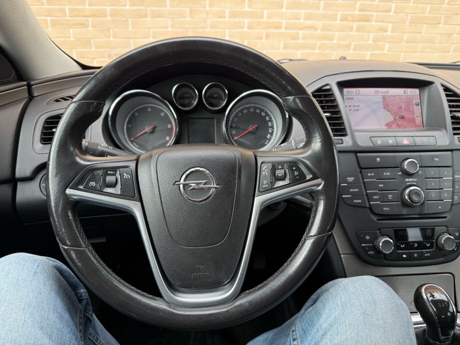 Opel Insignia 2.0 CDTI•Cosmo•Automatska klima•Tempomat•Koža•Xenon•Nav, fotografija 14